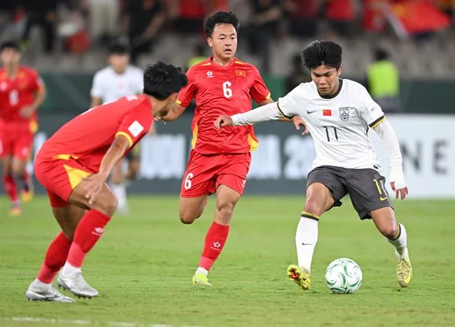 Hình ảnh người dùng đang tương tác với giao diện tài khoản an toàn tại 188bey game